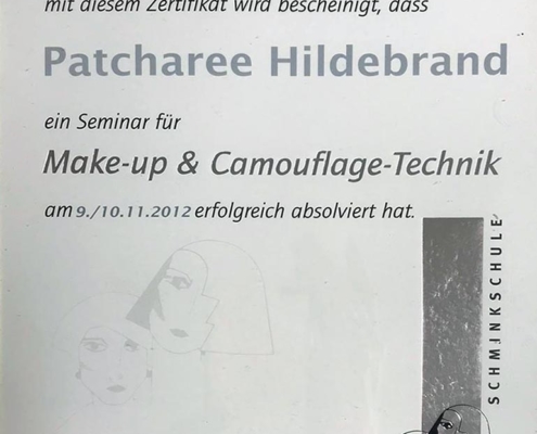 Dies ist ein Zertifikat der Schminkschule Malu Walz für Patcharee Hildebrand über die erfolgreiche Teilnahme an dem Seminar 'Make-up und Camouflage-Technik'